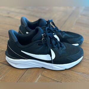 Nike Star Runner size 5Y